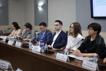 В Мосгордуме состоялся круглый стол фракции КПРФ по теме «Вывоз отходов по факту – путь к эффективному раздельному сбору отходов»