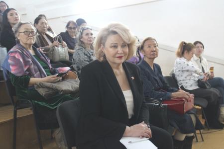 В Якутске проходит семинар-совещание партийного актива региональных отделений КПРФ Дальневосточного федерального округа