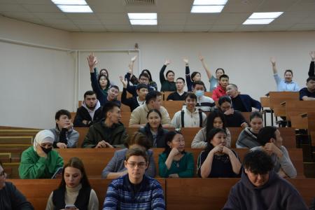 А.В. Корниенко выступил перед преподавателями и студентами Якутска