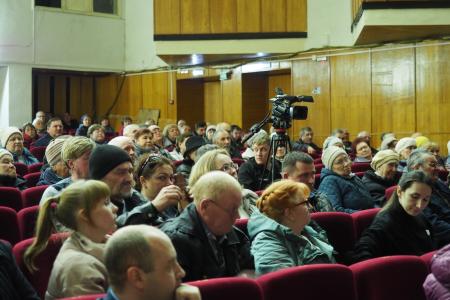 Свердловская область. При поддержке КПРФ состоялся народный сход жителей Пышмы против строительства через их поселок трассы Екатеринбург – Тюмень