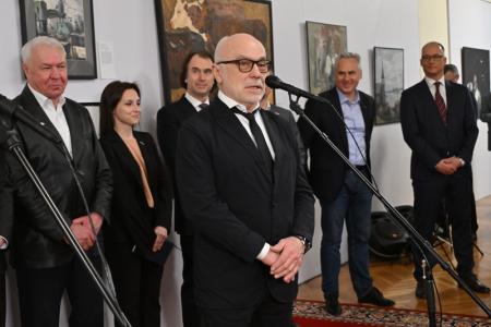 В Госдуме по инициативе КПРФ открылась художественная выставка "Новая индустриализация"
