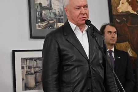 В Госдуме по инициативе КПРФ открылась художественная выставка "Новая индустриализация"