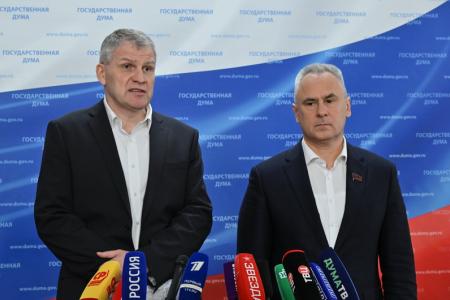 А.В. Куринный и Е.И. Бессонов выступили перед журналистами в Госдуме