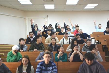 В Якутске проходит семинар-совещание партийного актива региональных отделений КПРФ Дальневосточного федерального округа