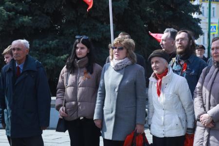 В Омске коммунисты выразили протест против драпировки Мавзолея В.И. Ленина 9 Мая