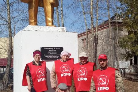 Свердловские коммунисты провели ленинские субботники по всей области