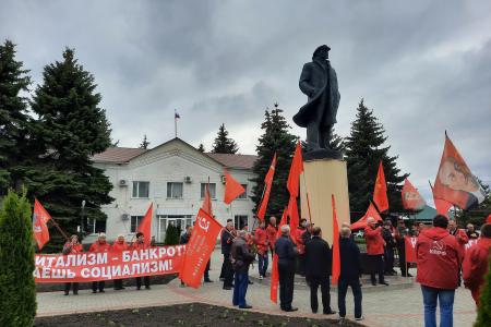 Тамбовские коммунисты провели серию праздничных первомайских мероприятий