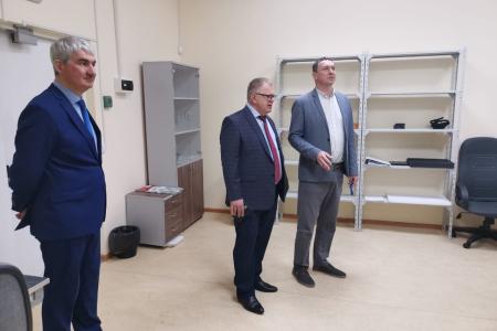 Руководитель фракции КПРФ в Мособлдуме Александр Наумов: «Уникальные геологические фонды Апрелевского кернохранилища сравнимы с фондами Российской государственной библиотеки»