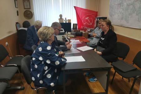 Руководитель фракции КПРФ в Мособлдуме Александр Наумов провел прием жителей Ленинского городского округа