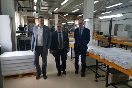 Руководитель фракции КПРФ в Мособлдуме Александр Наумов: «Уникальные геологические фонды Апрелевского кернохранилища сравнимы с фондами Российской государственной библиотеки»