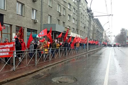 Новосибирск отметил красный Первомай митингом