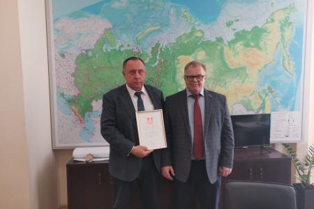 Руководитель фракции КПРФ в Мособлдуме Александр Наумов: «Уникальные геологические фонды Апрелевского кернохранилища сравнимы с фондами Российской государственной библиотеки»