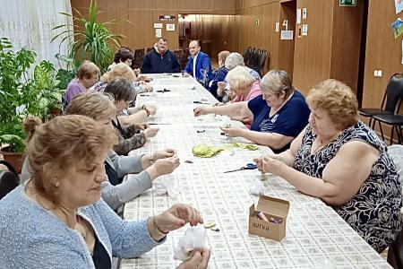 Подмосковные коммунисты: Слава Первомаю! Слава Труду!