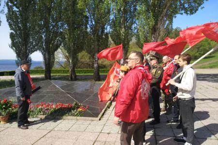 Коммунисты Тольятти почтили память воинов, павших в борьбе против фашизма