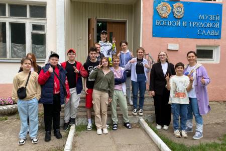 Белгородские школьники при поддержке Сергея Гаврилова совершили экскурсию на авиационный завод Воронежа