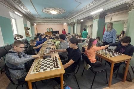 В Калуге прошел шахматный турнир в честь Дня Пионерии