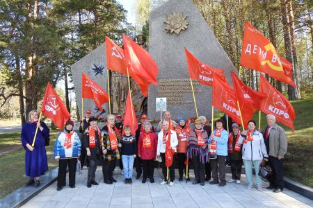 Коммунисты Ленинградской области  встретили День Победы серией ярких мероприятий