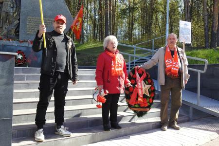 Коммунисты Ленинградской области  встретили День Победы серией ярких мероприятий