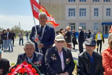Открыт первый в Калмыкии памятник «Детям войны»