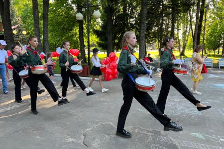 Марий Эл. В Йошкар-Оле состоялась торжественная линейка в честь Дня Пионерии