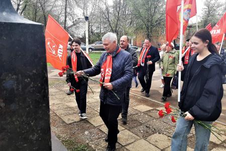 Костромские коммунисты провели серию мероприятий в День международной солидарности трудящихся