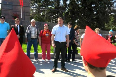В Чувашии приём в пионеры состоялся у памятника В.И. Ленину