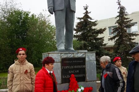 Коммунисты Калмыкии отметили День Победы