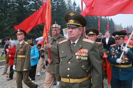 Омские коммунисты достойно отметили День Победы
