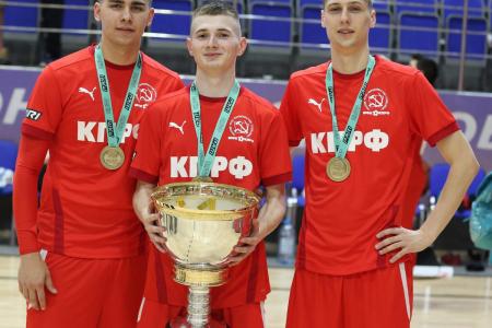Легендарные! Команда «КПРФ-2» стала пятикратным чемпионом Высшей лиги по мини-футболу