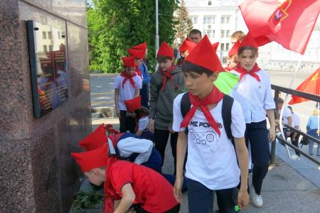 В Чувашии приём в пионеры состоялся у памятника В.И. Ленину