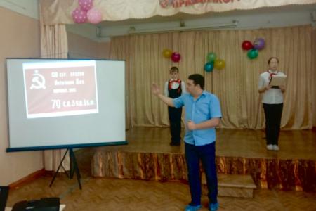 В Тульской области коммунисты продолжают массовый приём школьников в пионеры
