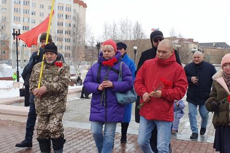 Ямало-Ненецкий автономный округ. Коммунисты приняли участие в городских праздничных мероприятиях, посвященных Дню Победы