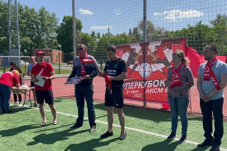 В Самаре КПРФ провела футбольный турнир