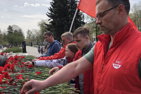 Пермские коммунисты провели автопробег в честь Дня Победы