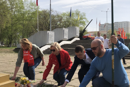 Пермские коммунисты провели автопробег в честь Дня Победы