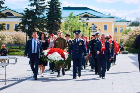 Нижегородские коммунисты возложили цветы к Вечному огню