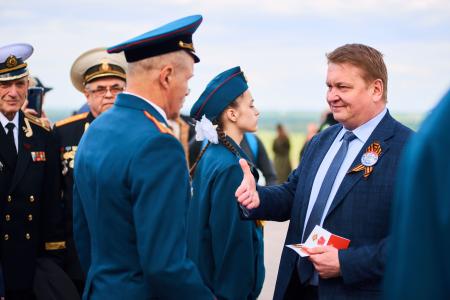 Нижегородские коммунисты возложили цветы к Вечному огню