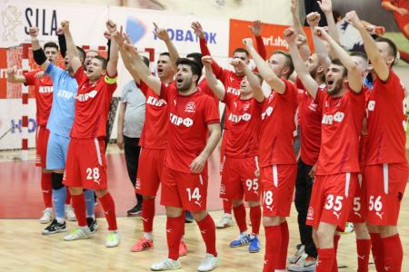 Легендарные! Команда «КПРФ-2» стала пятикратным чемпионом Высшей лиги по мини-футболу