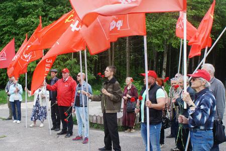 Ивановские коммунисты отдали дань памяти героям революции 1905 года