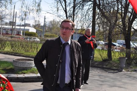 Санкт-Петербург. Красная первомайская акция у памятника первой маевке