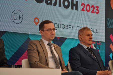 Санкт-Петербург. Коммунисты на главной площади города выступили за достойное образование