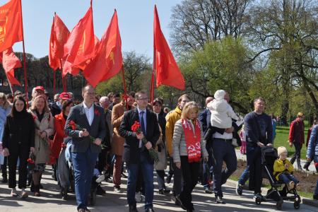 Ленинградские коммунисты напомнили о настоящих символах Великой Победы