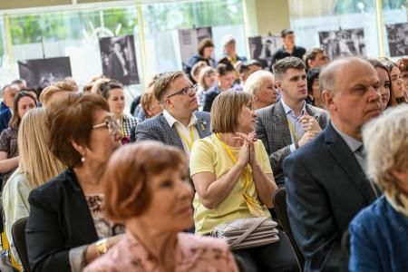 Глава Хакасии Валентин Коновалов дал старт Всесибирскому молодежно-патриотическому форуму «Земля патриотов»