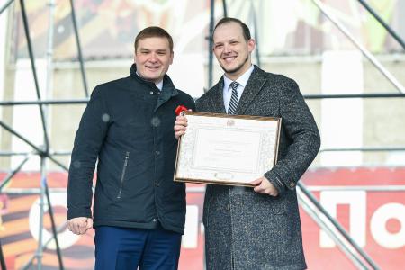 Глава Хакасии Валентин Коновалов поздравил жителей республики с Первомаем