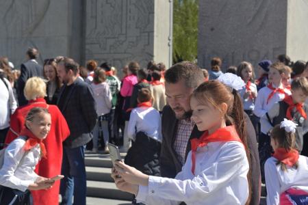 В Новосибирске более 550 школьников стали пионерами