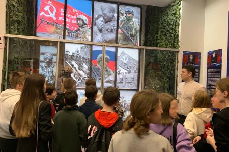 Тульские коммунисты продолжают цикл патриотических занятий со школьниками