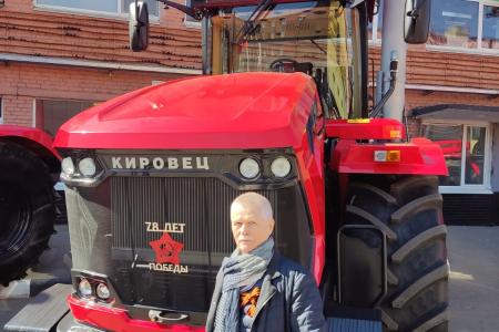Санкт-Петербург. Сергей Пантелеев принял участие в тракторном пробеге