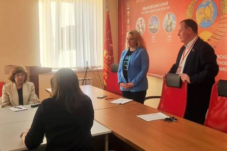 Мария Дробот встретилась с детским омбудсменом и представителями некоммерческих организаций Ивановской области