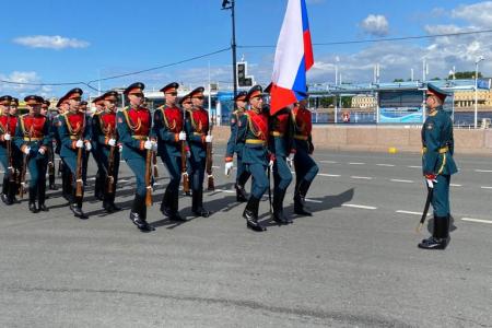 Сергей Пантелеев возложил цветы к Памятнику Петру Первому на Сенатской площади Санкт-Петербурга