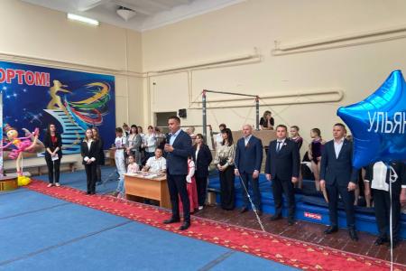 Сенатор Айрат Гибатдинов принял участие в открытии турнира по спортивной гимнастке в Ульяновске